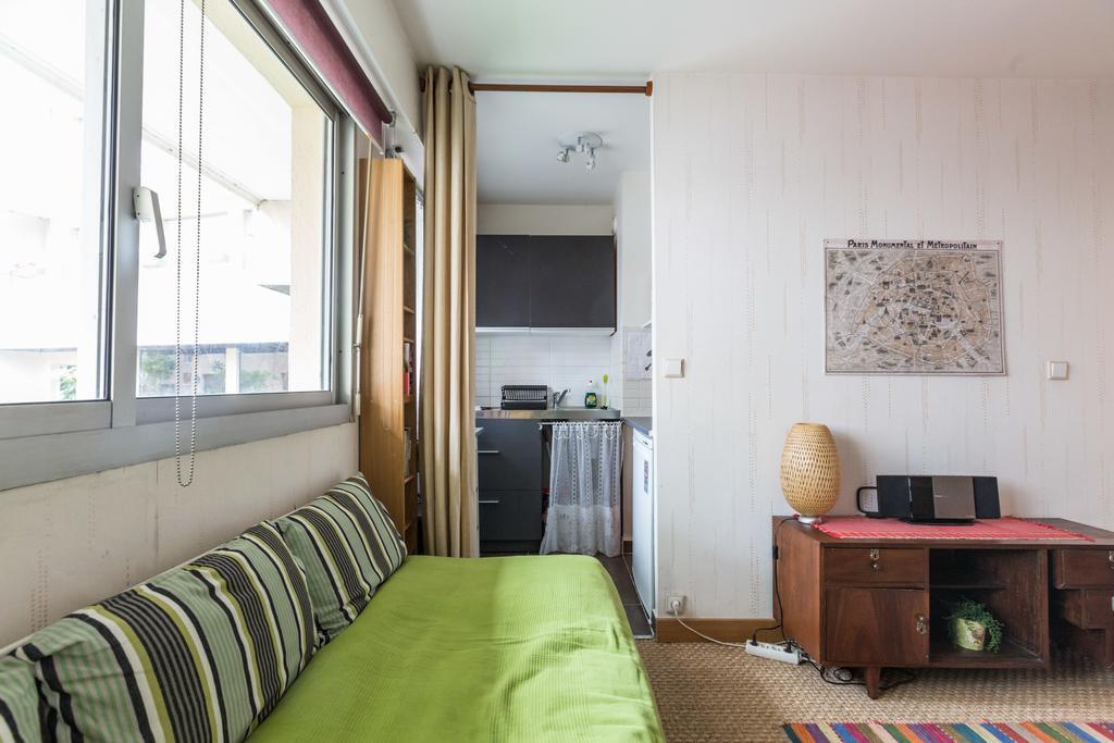 Apartment Studio Buttes Chaumont Paris