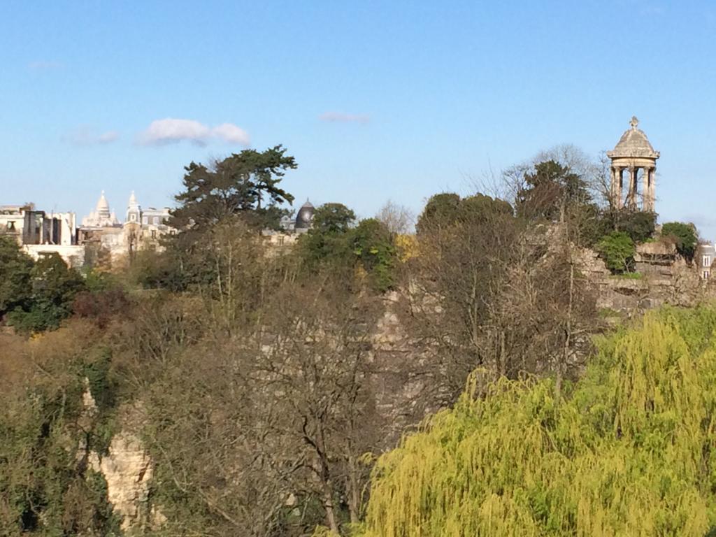 Studio Buttes Chaumont Paris