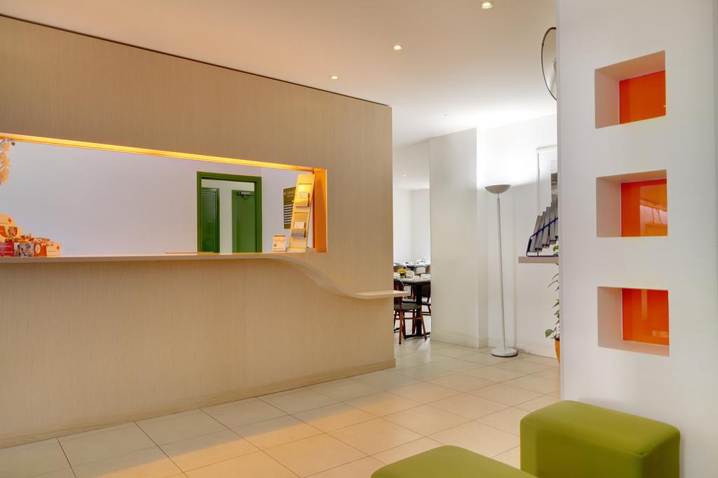 Hotel Kyriad 10 - Canal Saint Martin - République Paris