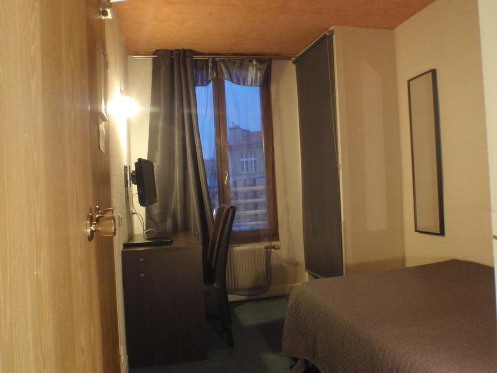 Du Maine Hotel 2*