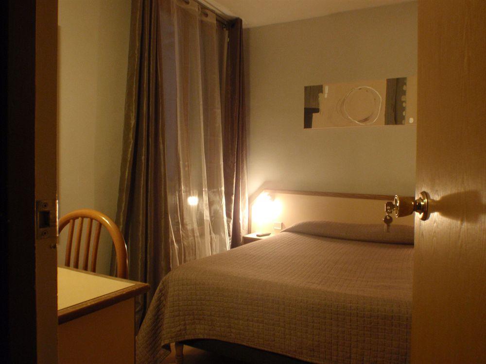 Du Maine Hotel Paris