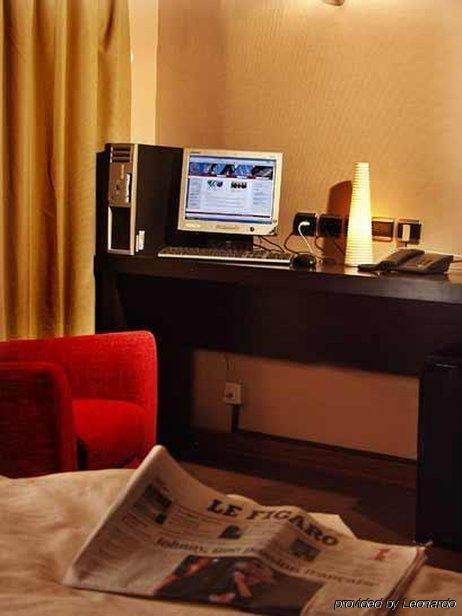 R. Kipling By Happyculture Hotel