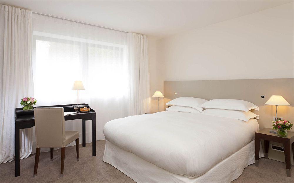 La Maison Champs Elysees Hotel 5*