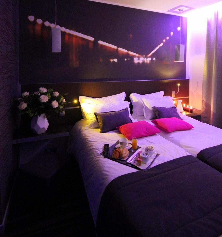 Lumières Montmartre Hotel Paris