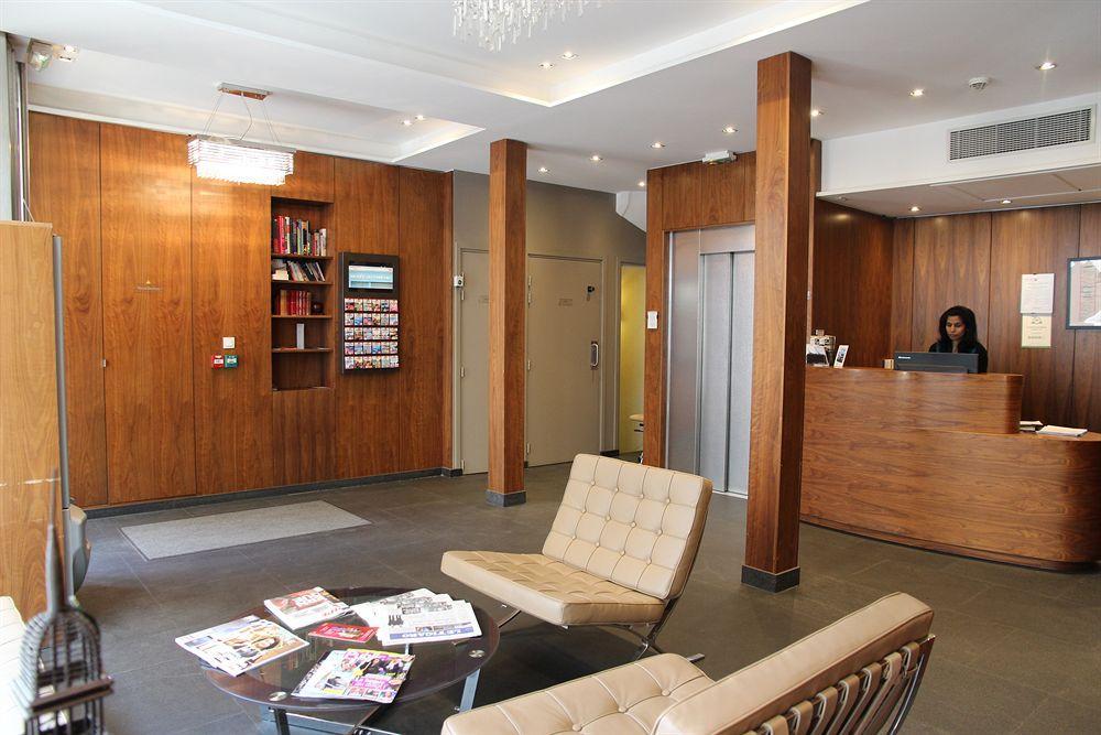 Art Batignolles 3*