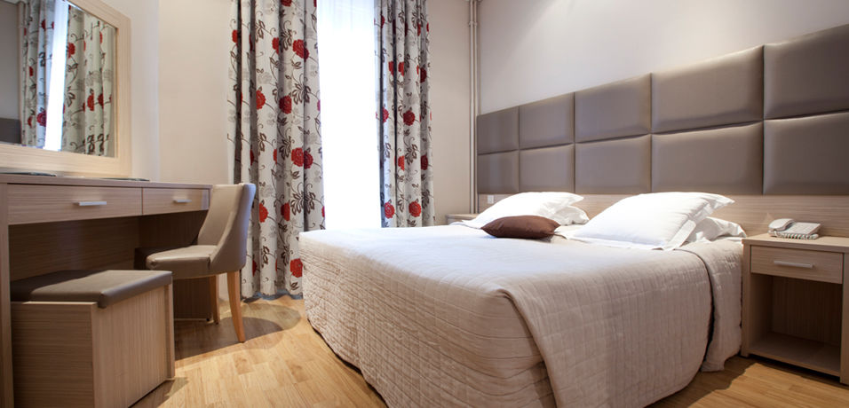 Riviera Hotel Paris