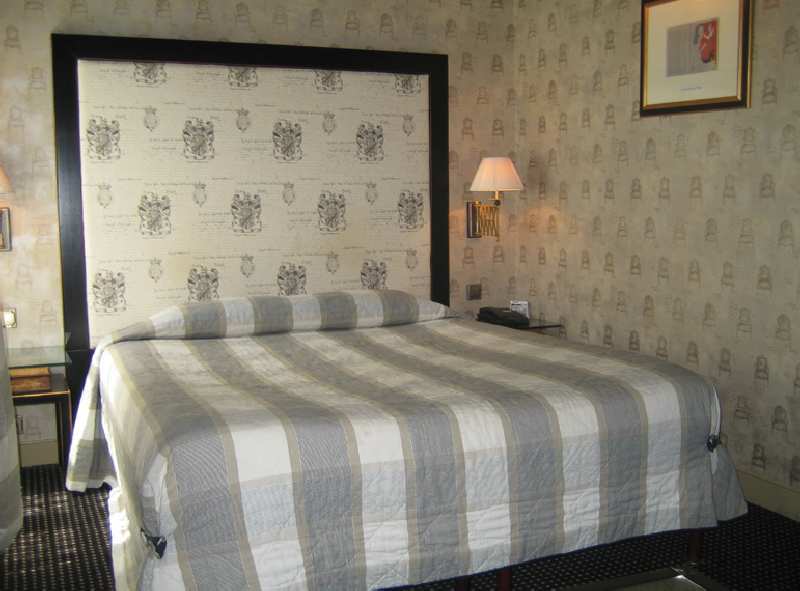 Lutèce Port Royal Hotel Paris