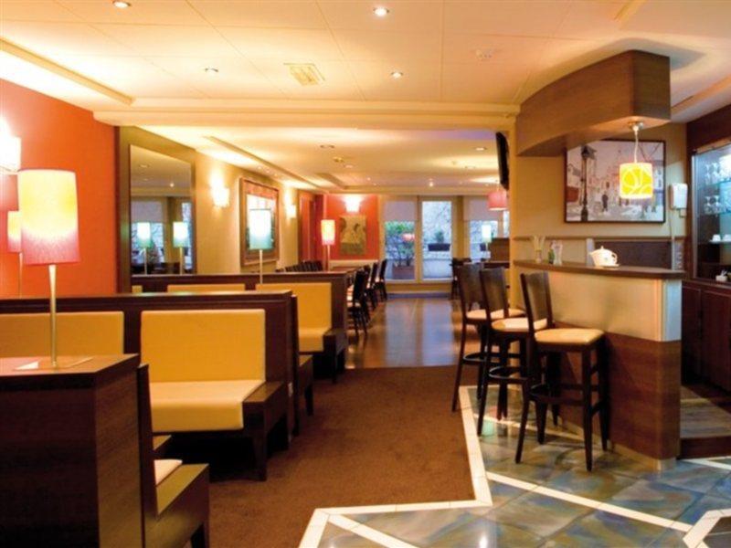 Hotel Montmartre By Ihg Paris