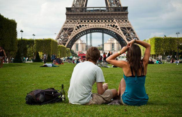 Eiffel Tower Champs De Mars Apartment Paris