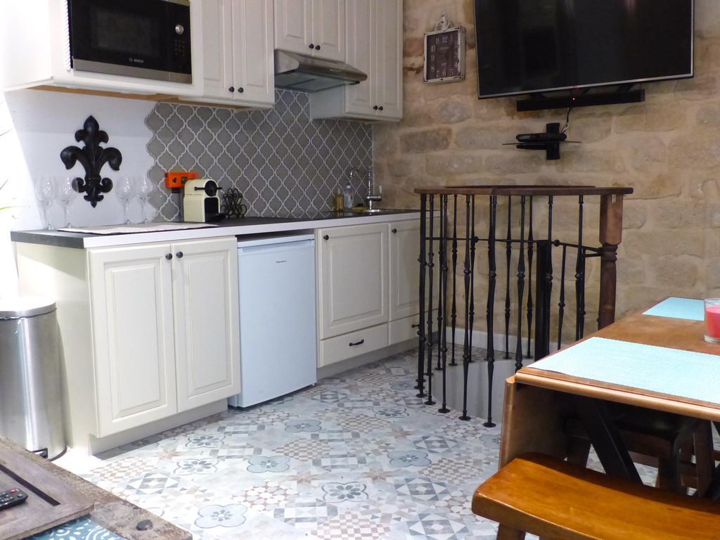Unique Souplex On Ile Saint Louis Apartment