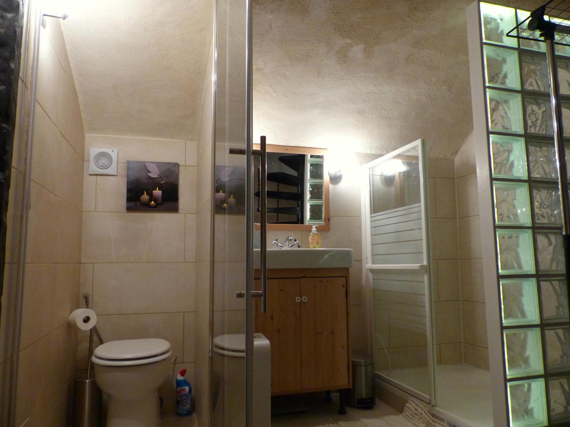 Unique Souplex On Ile Saint Louis Apartment *