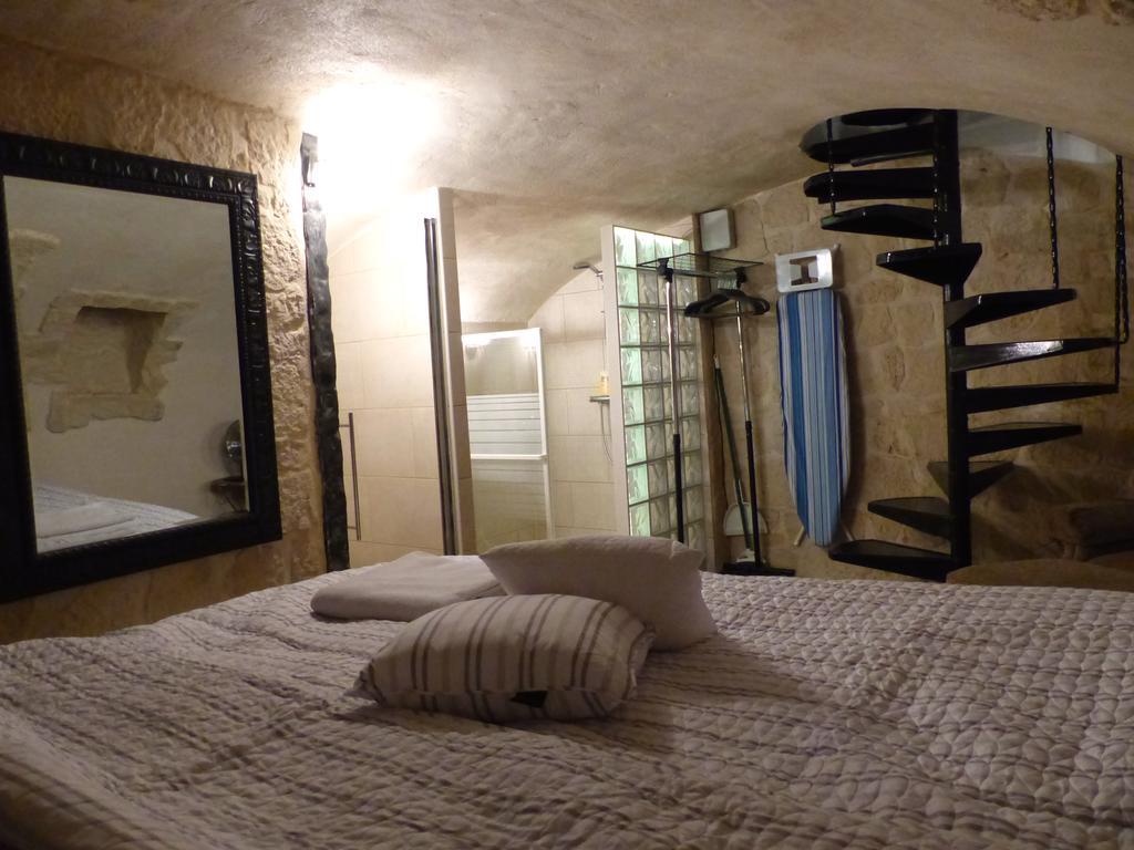 Apartment Unique Souplex On Ile Saint Louis