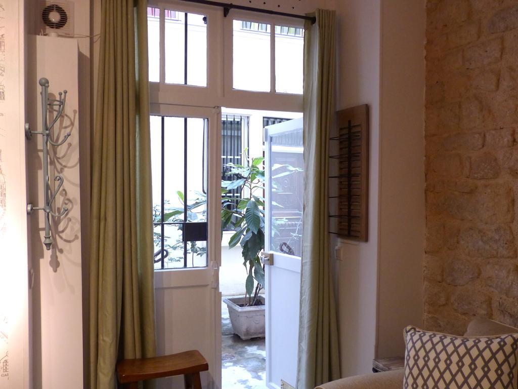 Unique Souplex On Ile Saint Louis Apartment Paris