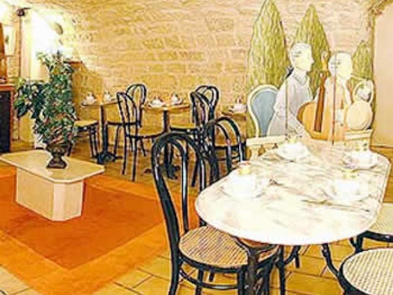 Bloum Hotel
