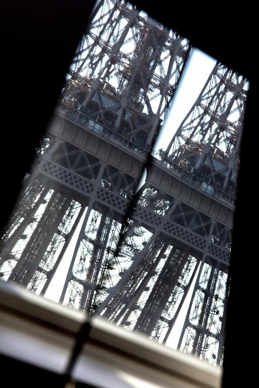 Eiffel Tower View - Time Right Apartment Paris