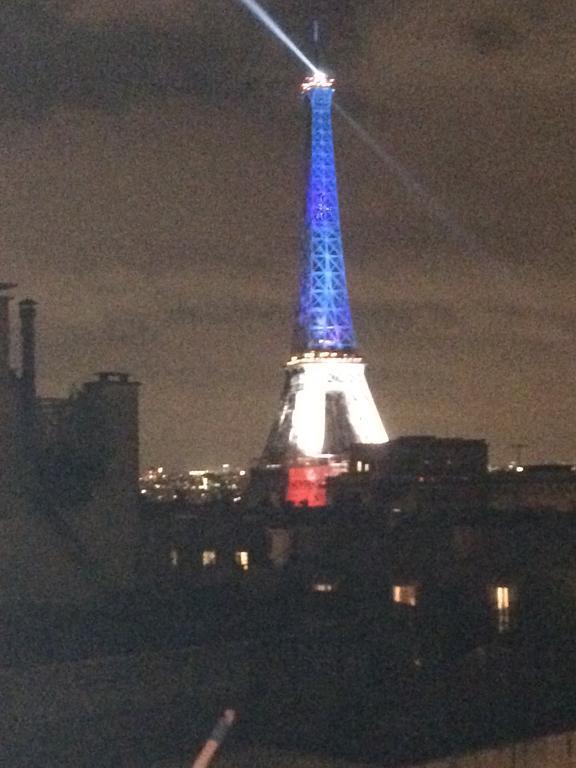 Eiffel Tower View - Time Right * Paris