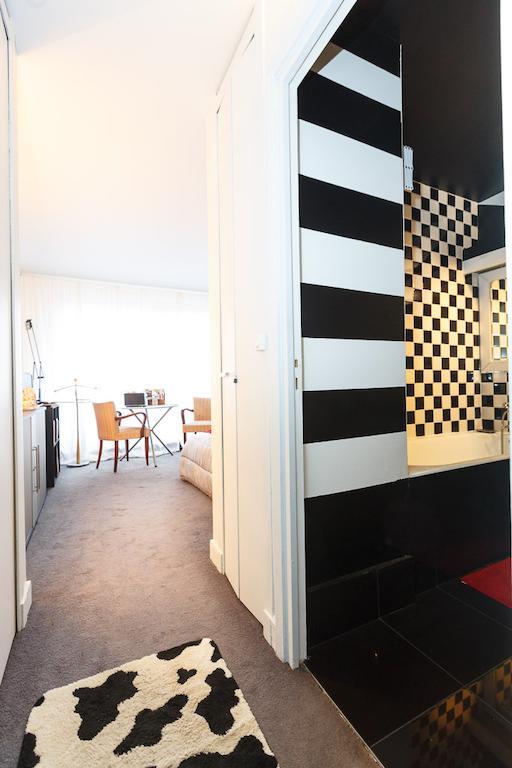 Junior Tour Eiffel Bed & Breakfast 2*