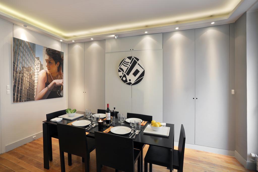 Apartment Faubourg Chic Paris