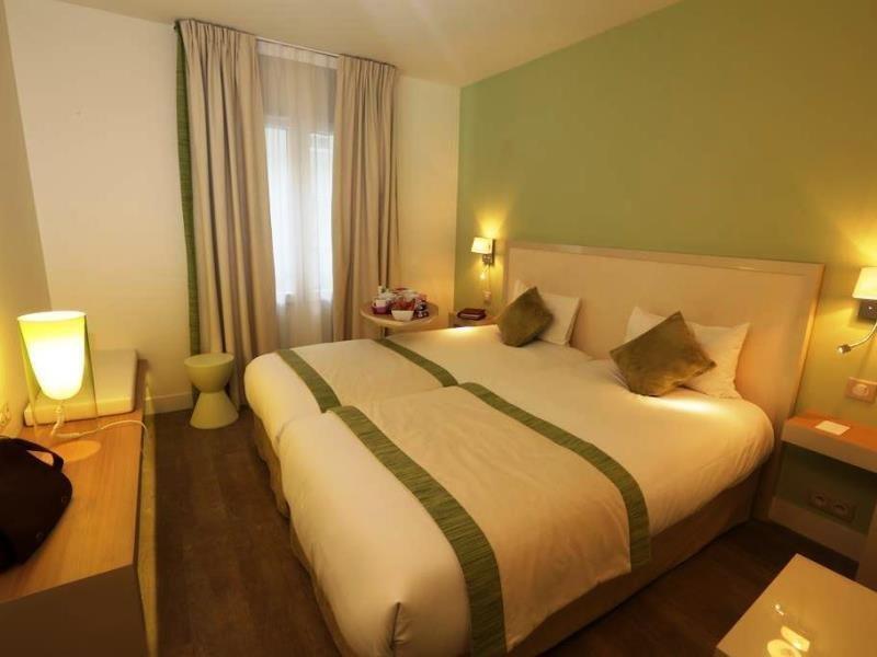 Kyriad 18 - Porte De Clignancourt - Montmartre Hotel Paris