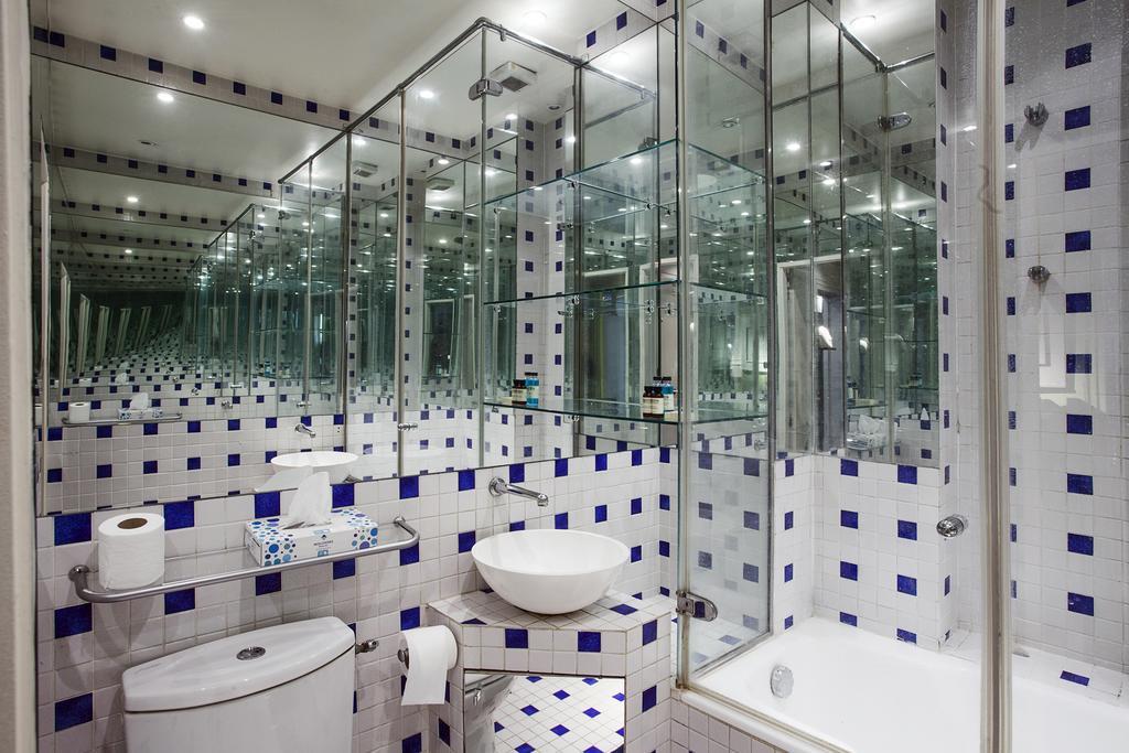 Faubourg Chic Apartment *