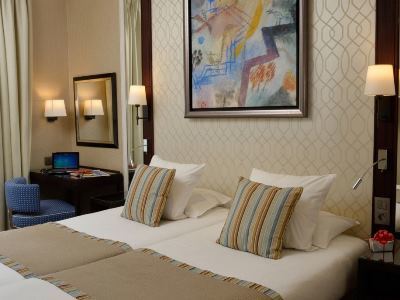 Folkestone Opera Hotel