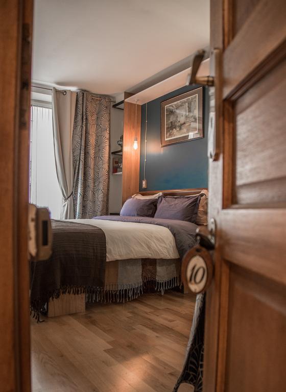 Private In A Parisian Homestay! - Close To It All! Privatunterkunft *