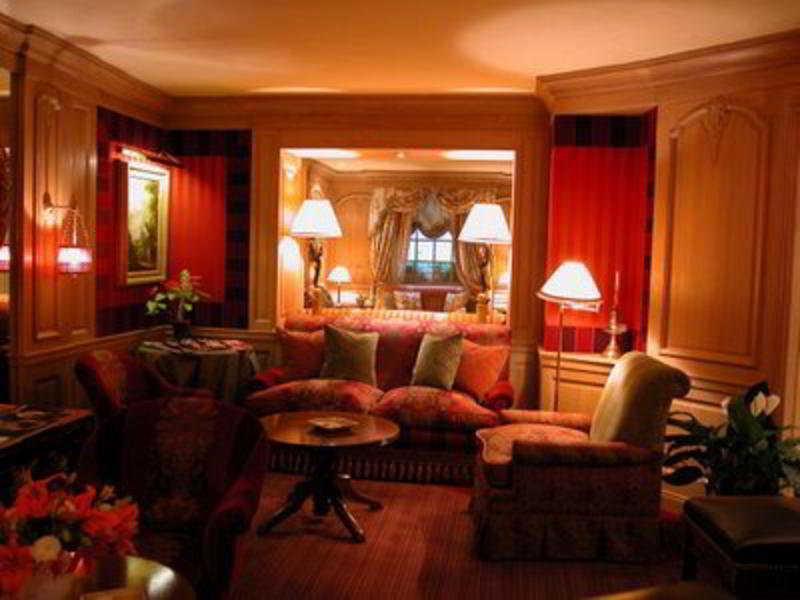 Chambiges Elysees 4*