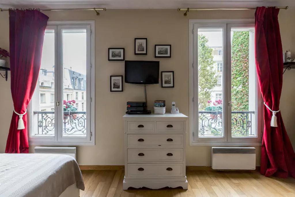 Saint Louis En Ile Apartment