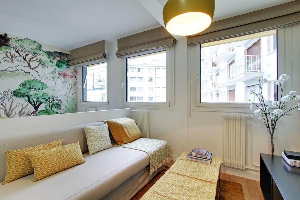 Pick A Flat's In Eiffel Tower- Boulevard De Grenelle Apartment