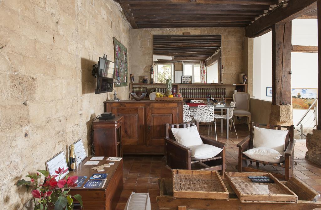 Sully Saint Paul Apartment Paris