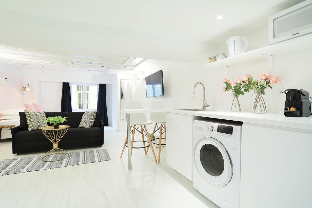 Rent A - Bonne Nouvelle Apartment *