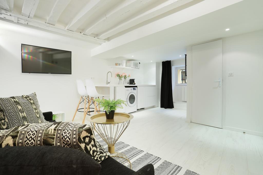 Rent A - Bonne Nouvelle Apartment Paris