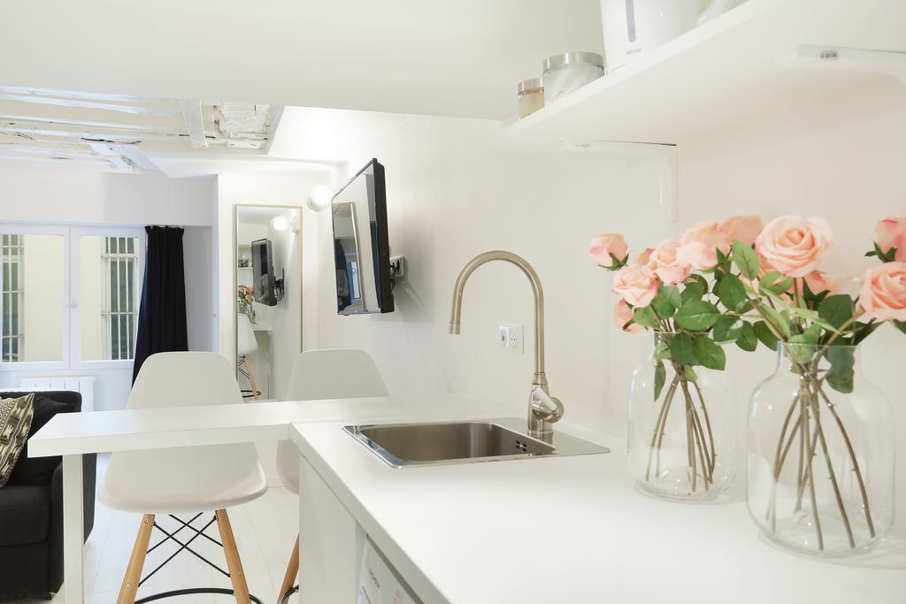 Rent A - Bonne Nouvelle Apartment *