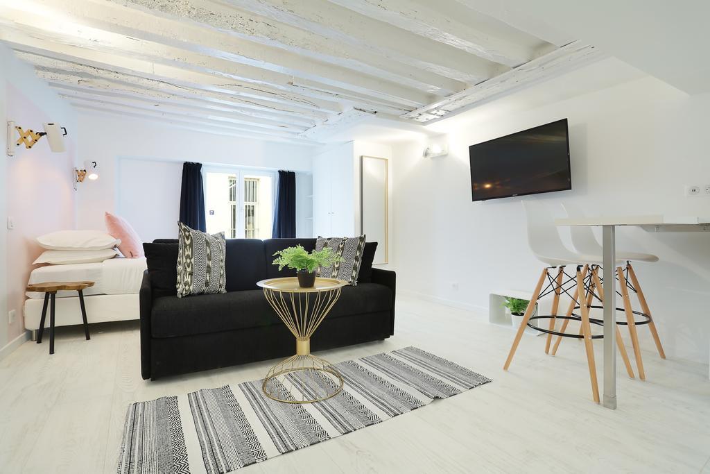 Rent A - Bonne Nouvelle * Paris