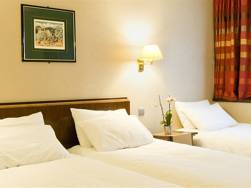 Yllen Eiffel Hotel Paris