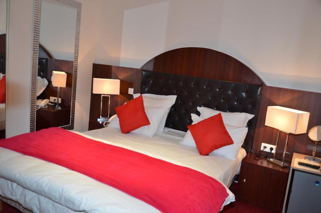 Hotel Regina Montmartre Paris