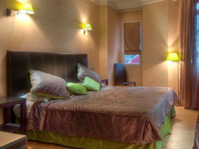 Claude Bernard Saint-germain 3* Paris
