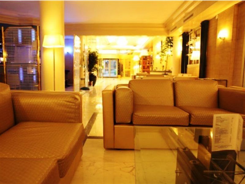 Hotel Royal Garden Champs-élysées 4*