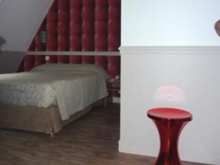 De La Cite Rougemont 2*