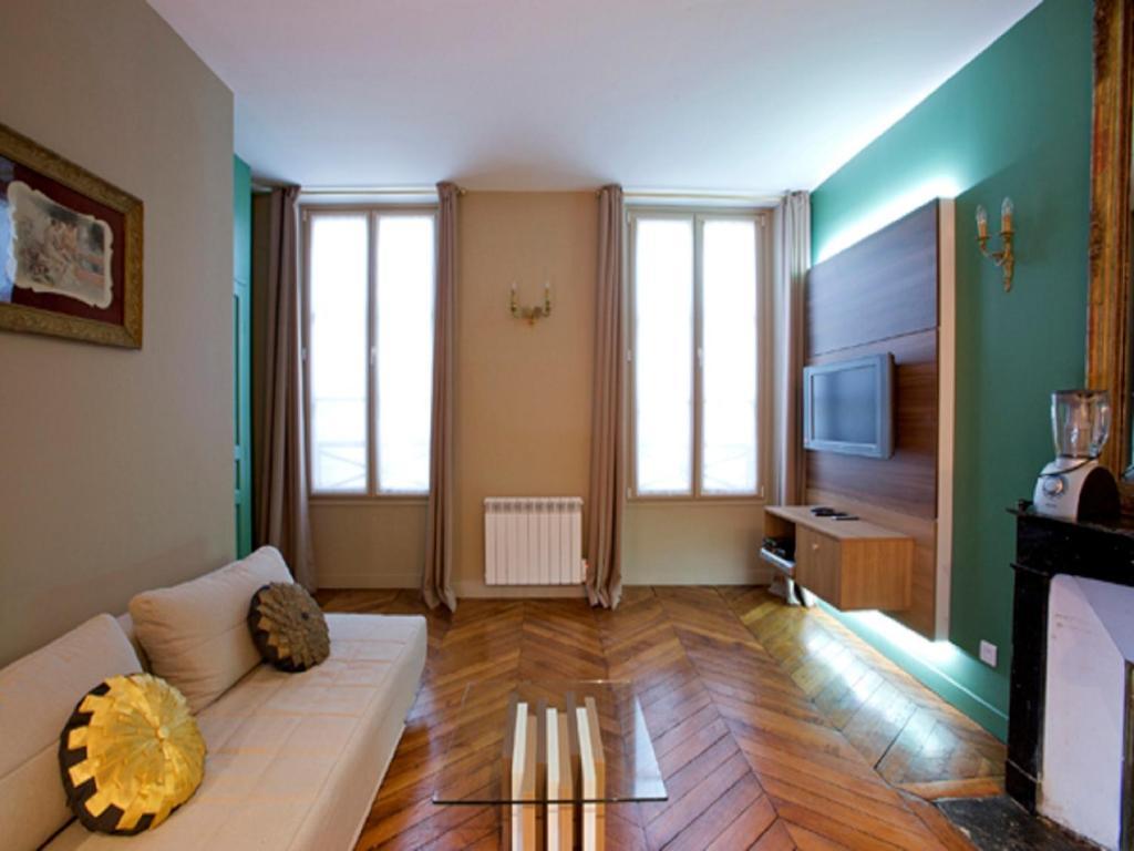 My Flat In - 8th Apartment *