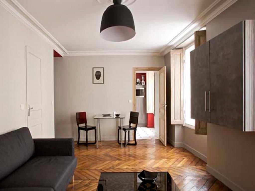 My Flat In - 8th Apartment Paris