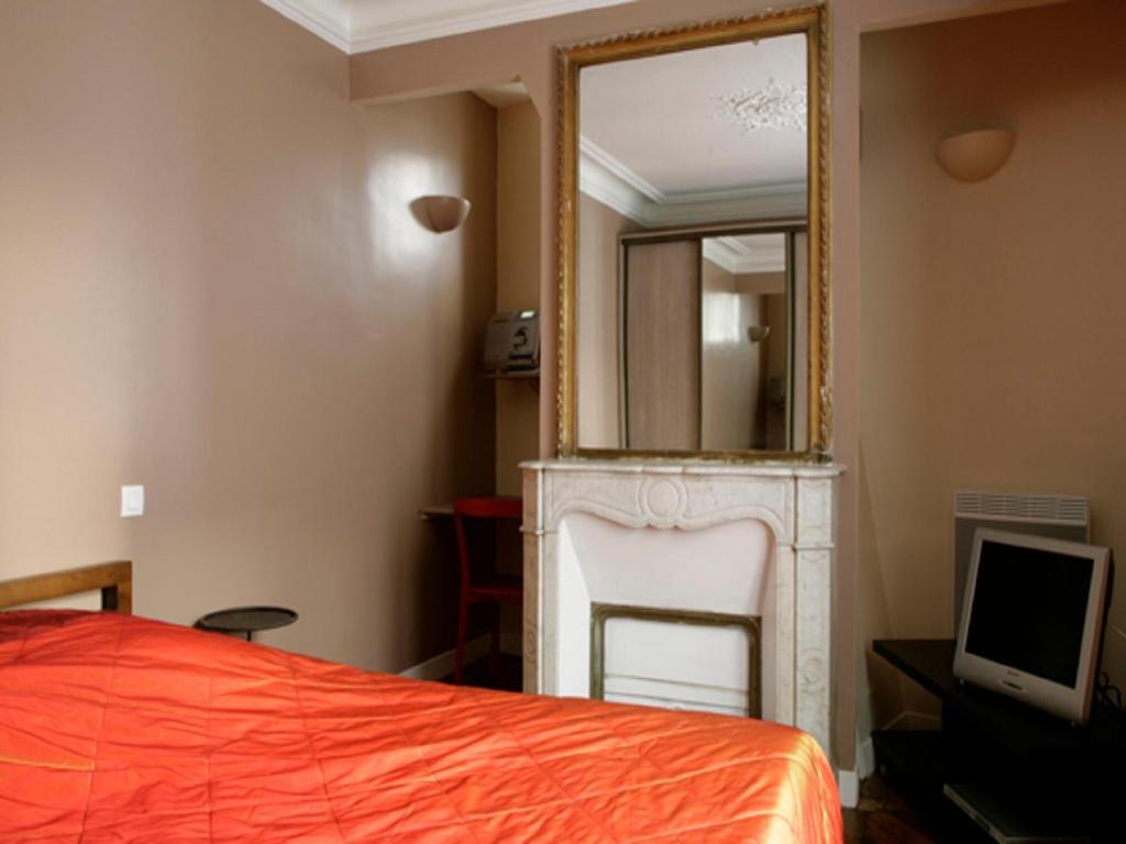 My Flat In - 8th *