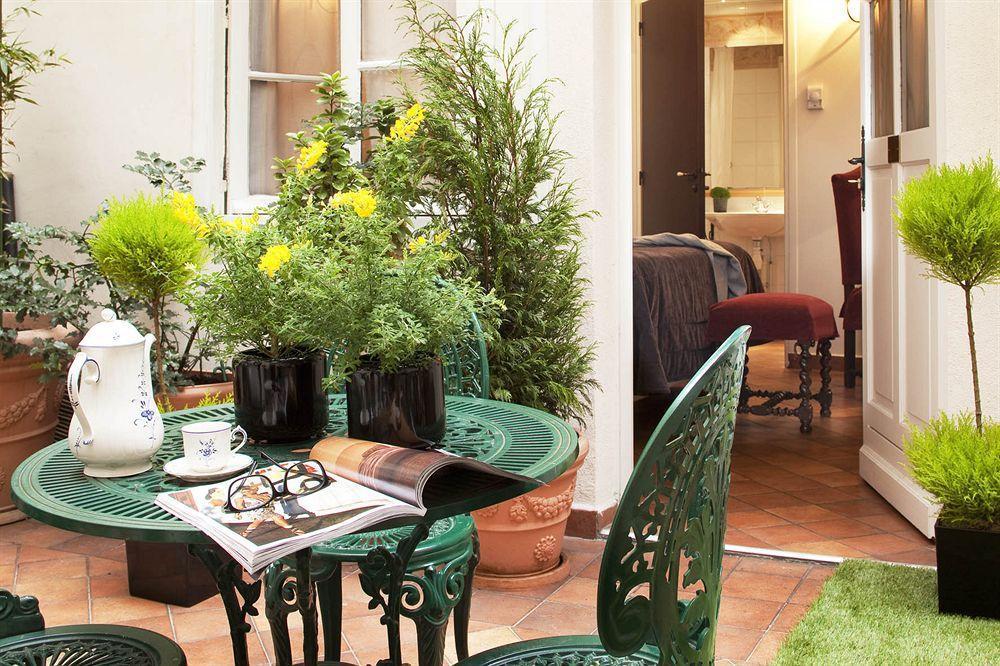 Castex Hotel