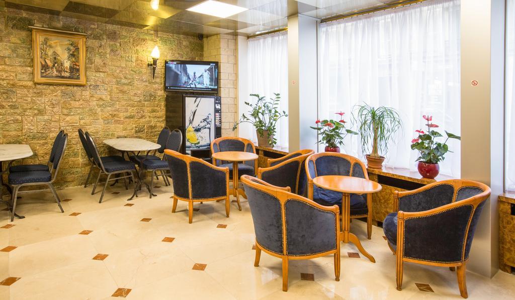 Fiat Hotel Paris
