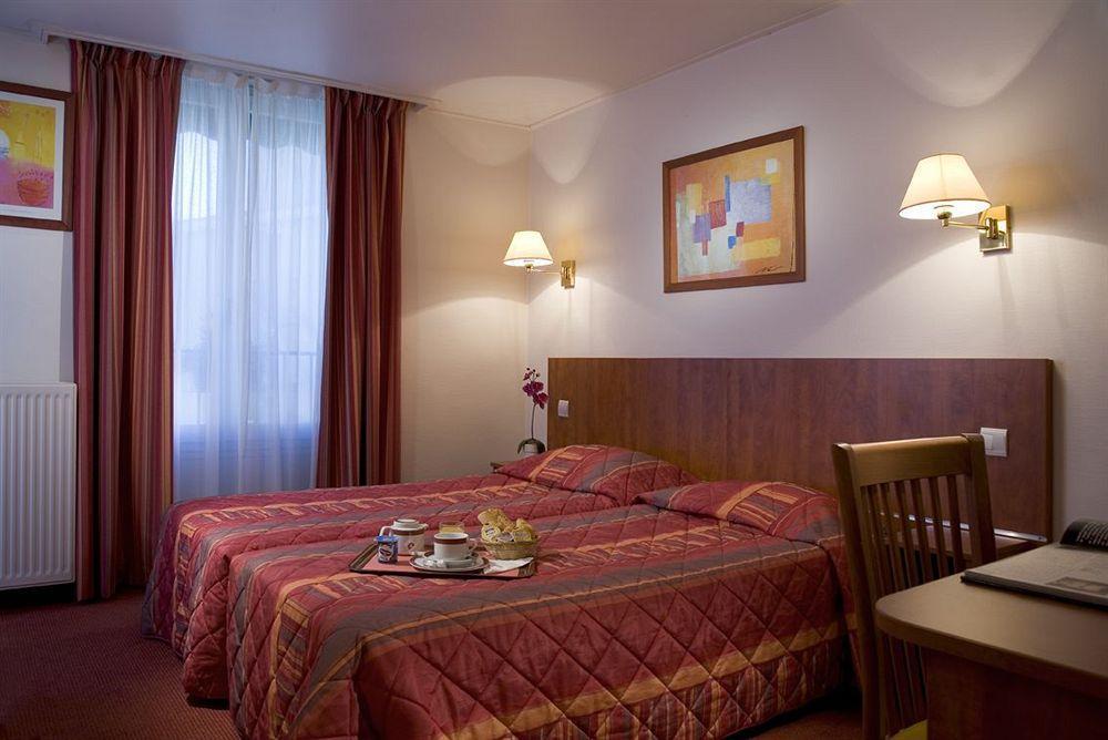 Hotel Alyss Saphir Cambronne Eiffel 3*