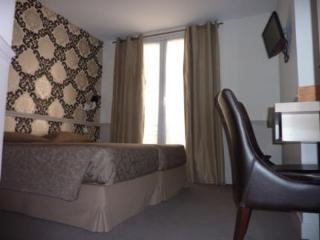 De La Cite Rougemont Hotel