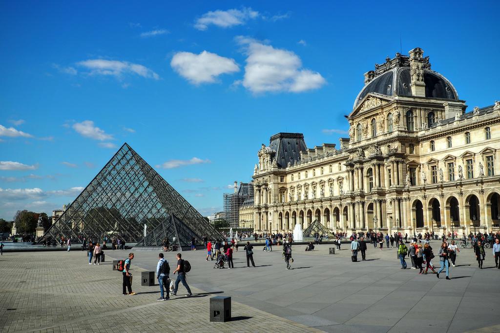 Louvre Parisian Chicsuites Apartment Paris