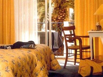 Western Au Trocadero Hotel