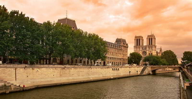 Passy Eiffel 3*