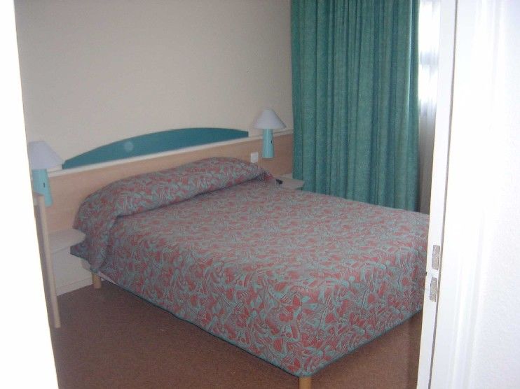 Ibis Gare De Lyon Ledru Rollin Hotel 3*